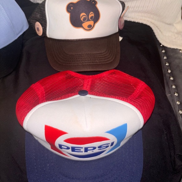 Assorted Baseball Caps Collection - Picture 7 of 7